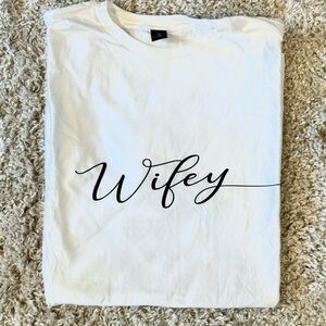White 'Wifey' Short Sleeve Tee